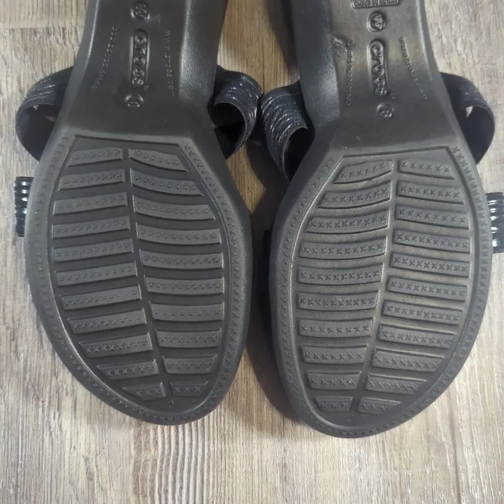 Crocs Sandals Women's Size 8 Molalla II Black Animal Print Criss Cross Wedge